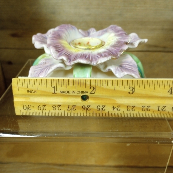 Set of 2 Vintage Commodore Porcelain Taper Candlesticks Purple Flower Gold Trim - Picture 7 of 9